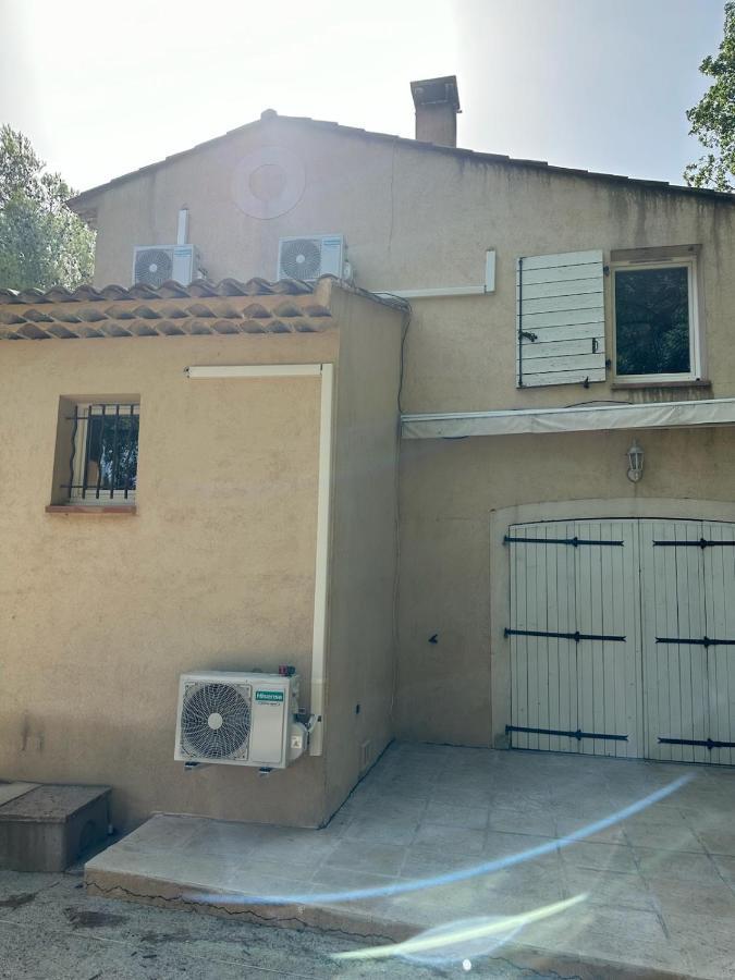 Villa Au Pied De La Sainte Victoire Puyloubier Екстер'єр фото