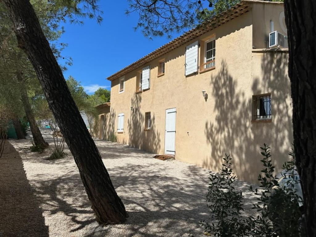 Villa Au Pied De La Sainte Victoire Puyloubier Екстер'єр фото